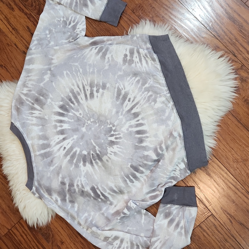 PINK Victoria's Secret Gray Mesh Tiedye Oversized Longsleeve - Picture 2 of 4